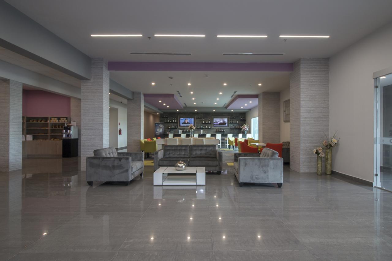 Chn Hotel Monterrey Aeropuerto, Trademark By Wyndham Apodaca Bagian luar foto
